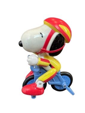 Peanuts Snoopy Ride-On Figure McDonald’s Japan Happy Meal Toy